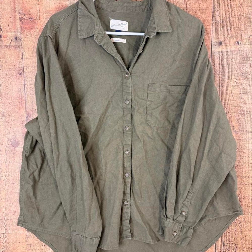Universal Thread Womens XXL Olive Green Button Down Shirt Relaxed Fit Minimalist